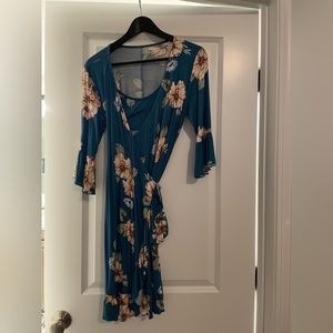 Wrap dress with tie maternity dress